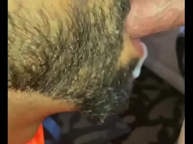 Str8 dude blows load in my mouth